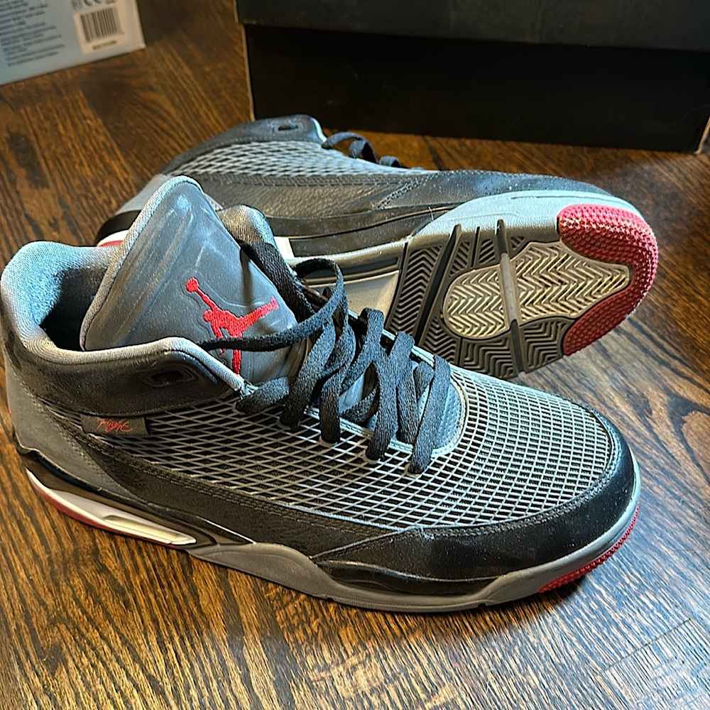 AIR JORDAN FLIGHT SIZE 12